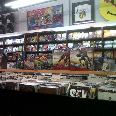 Foto tomada en Elektra Cómic  por Camila M. el 10/18/2012