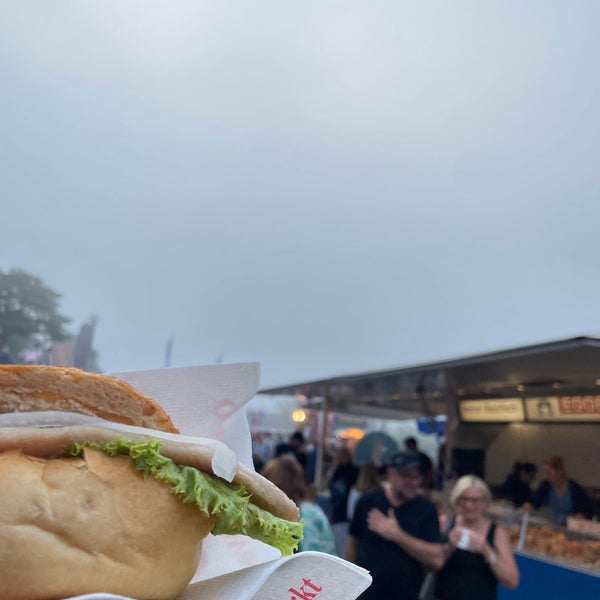 Foto scattata a Hamburger Fischmarkt da りょっくん il 8/20/2023