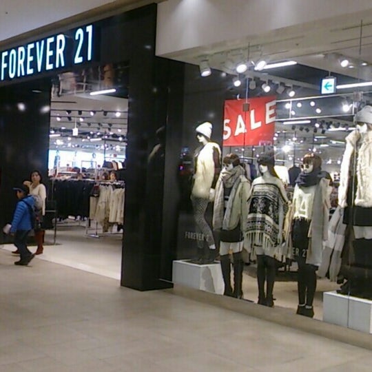 Forever 21 65 Visitatori