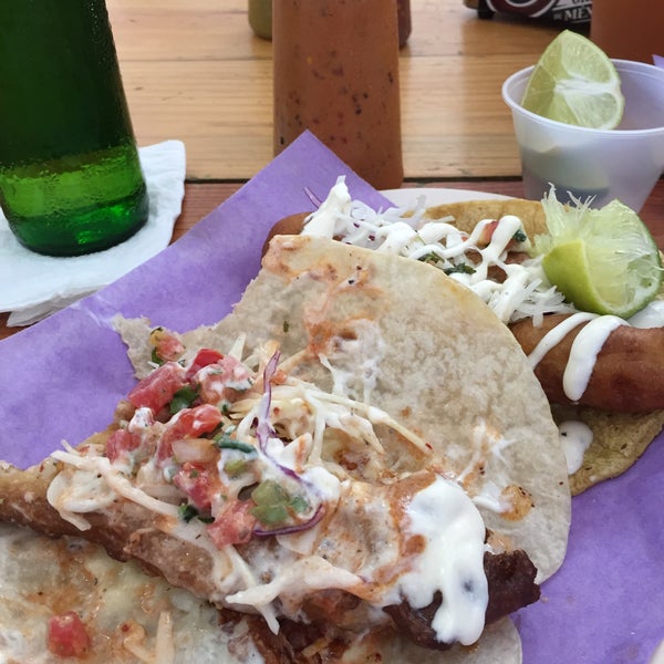 Photo prise au Baja Taco Shop par Ernesto H. le4/1/2017