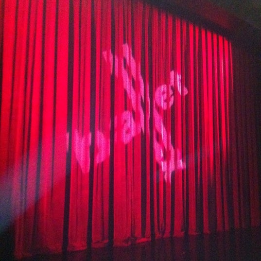 Foto diambil di The Wilma Theater oleh Mickey R. pada 11/8/2012