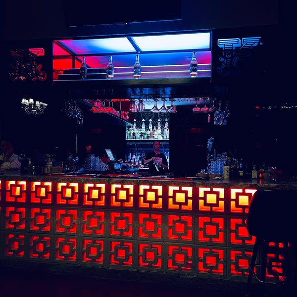 Foto diambil di Kitsch Bar oleh DSaigon pada 11/28/2021