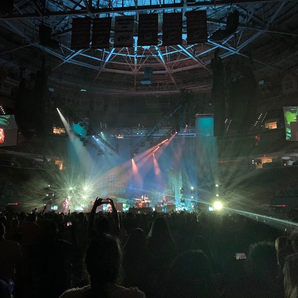 Das Foto wurde bei PNC Arena von JoJo J. am 8/27/2022 aufgenommen