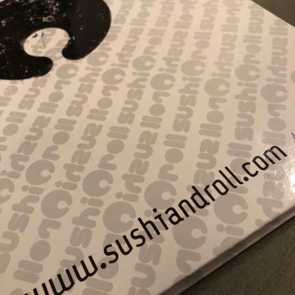 Foto tomada en Sushi&#39;n&#39;Roll  por Anssi J. el 1/11/2019