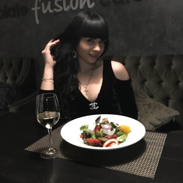 2/4/2017にAlexandra V.がChocolate Fusion Cafeで撮った写真