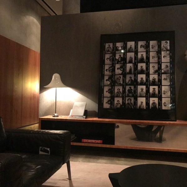 Das Foto wurde bei Hôtel Americano von Nik01ai am 10/29/2017 aufgenommen