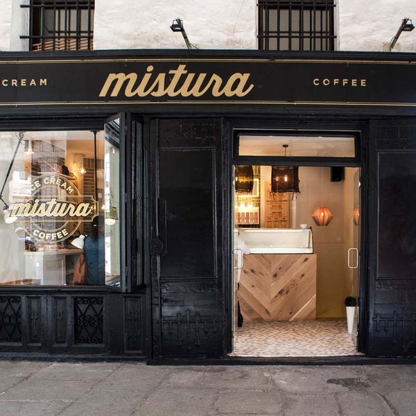 6/15/2015 tarihinde Mistura Ice Cream &amp; Coffeeziyaretçi tarafından Mistura Ice Cream &amp; Coffee'de çekilen fotoğraf