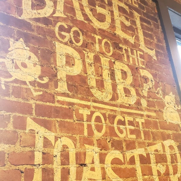 Foto tirada no(a) Bagel Pub por Dixie em 10/10/2022
