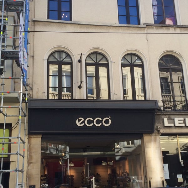 nearest ecco shoe store