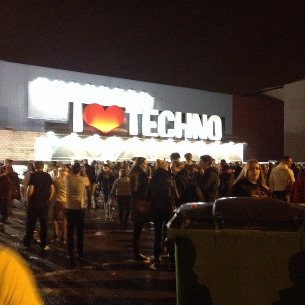 Foto tirada no(a) I Love Techno por Thomas V. em 11/9/2013