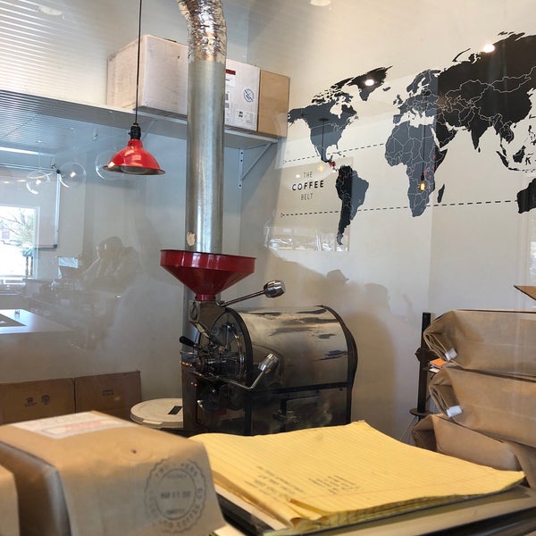 3/10/2018 tarihinde Alexandra B.ziyaretçi tarafından Two Rivers Craft Coffee Company'de çekilen fotoğraf