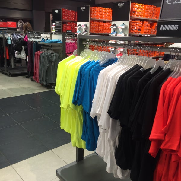 Nike factory 3 cruces cheap