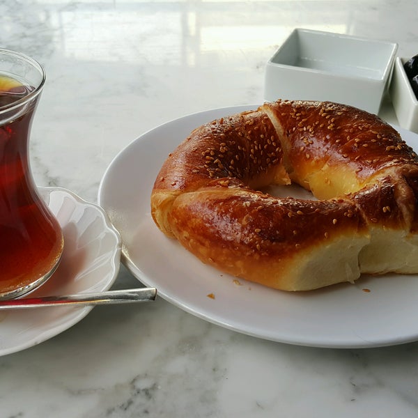 Foto tirada no(a) Esinci Cafe &amp; Bistro por Yalçın D. em 10/12/2016