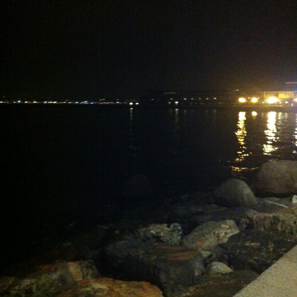 Foto diambil di Konak Pier oleh Roza A. pada 5/8/2013