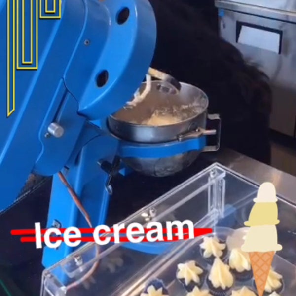 Photo taken at Ice Cream Lab by S.D on 9/13/2016