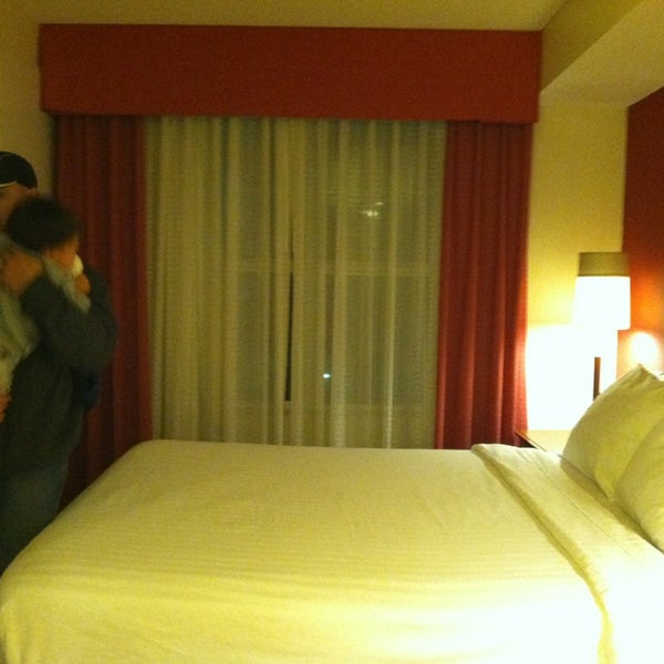 12/27/2012 tarihinde Ritchel E.ziyaretçi tarafından Residence Inn by Marriott Cypress Los Alamitos'de çekilen fotoğraf