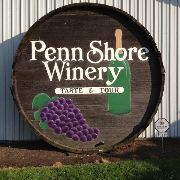 Foto tirada no(a) Penn Shore Winery and Vineyards por Sarah E. em 7/5/2013