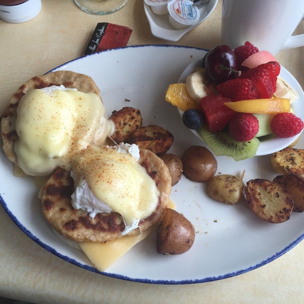 The Eggs Benedict are very yummy!