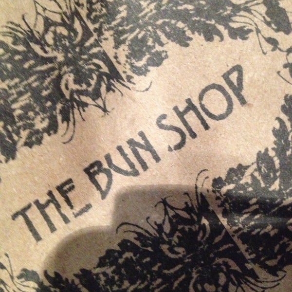 Foto tirada no(a) The Bun Shop por Gabriel M. em 5/14/2013