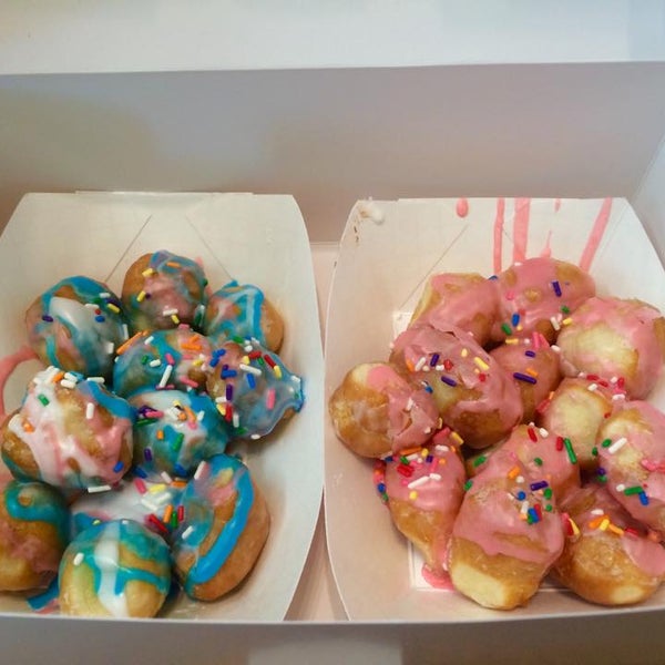 Das Foto wurde bei Ashley&#39;s Donuts Kolaches &amp; Tacos von Ashley&#39;s Donuts Kolaches &amp; Tacos am 6/22/2015 aufgenommen