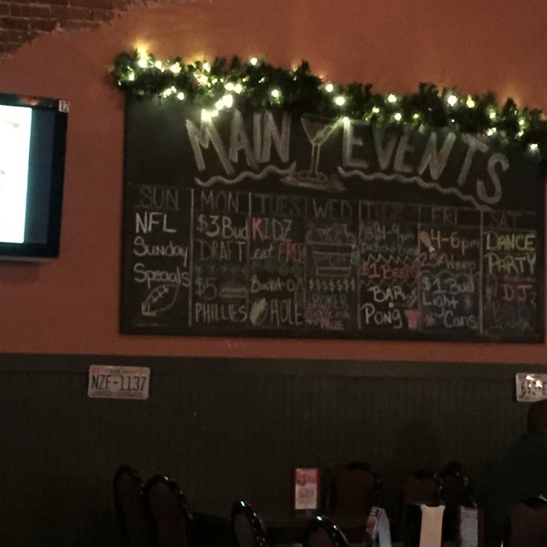 12/13/2014 tarihinde Jim S.ziyaretçi tarafından Mainstreet Grill &amp; Bar'de çekilen fotoğraf