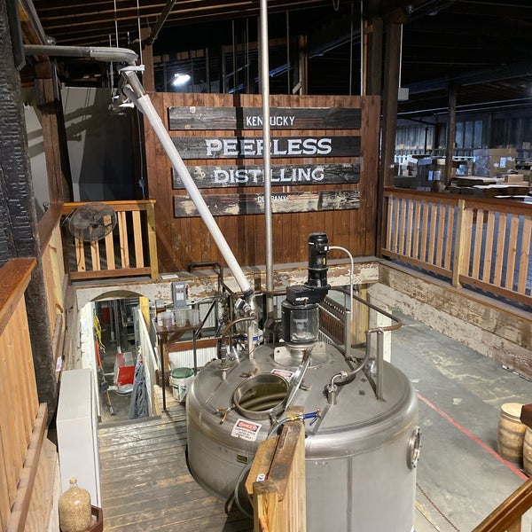 รูปภาพถ่ายที่ Kentucky Peerless Distilling Company โดย Tyler M. เมื่อ 1/26/2020