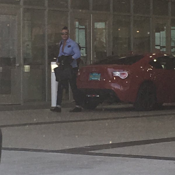 Poe Toyota Car Dealership