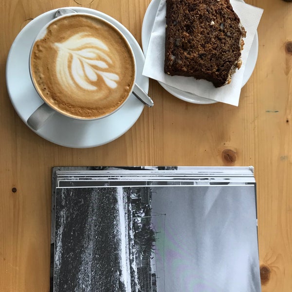 3/2/2018 tarihinde Vivian C.ziyaretçi tarafından Artichoke Coffee Shop'de çekilen fotoğraf