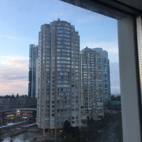Das Foto wurde bei Hilton Vancouver Metrotown von Ariane S. am 12/3/2016 aufgenommen