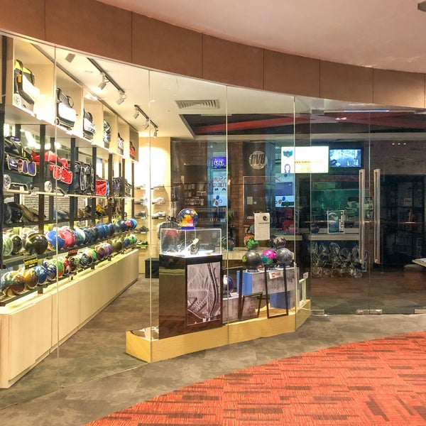 Sunway Mega Lanes Pro Shop Subang Jaya 72 visitors