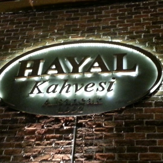 Foto diambil di Hayal Kahvesi oleh Okan V. pada 1/13/2013