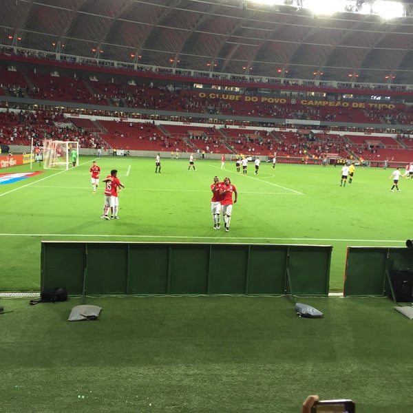Foto diambil di Estádio Beira-Rio oleh Fernando J. pada 4/1/2016
