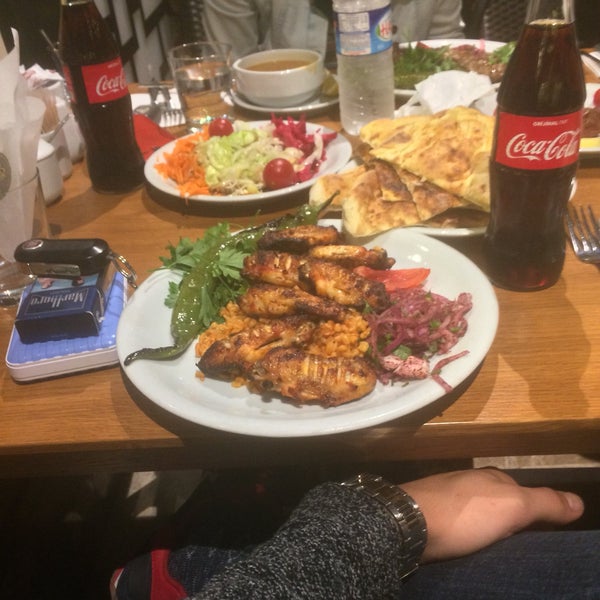 Foto diambil di Şanlıurfa İskender Kebap Restaurant oleh Şuayip Bahadir P. pada 6/17/2017