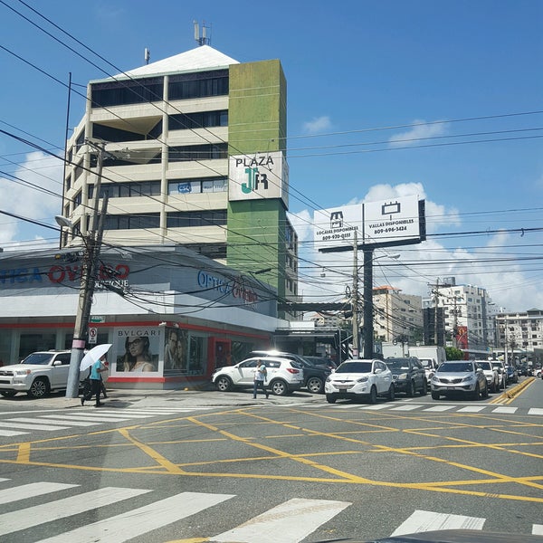 Plaza Merengue Naco Santo Domingo, Distrito Nacional