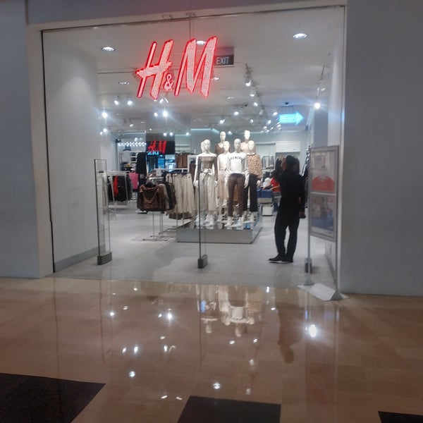 H&m galaxy mall top
