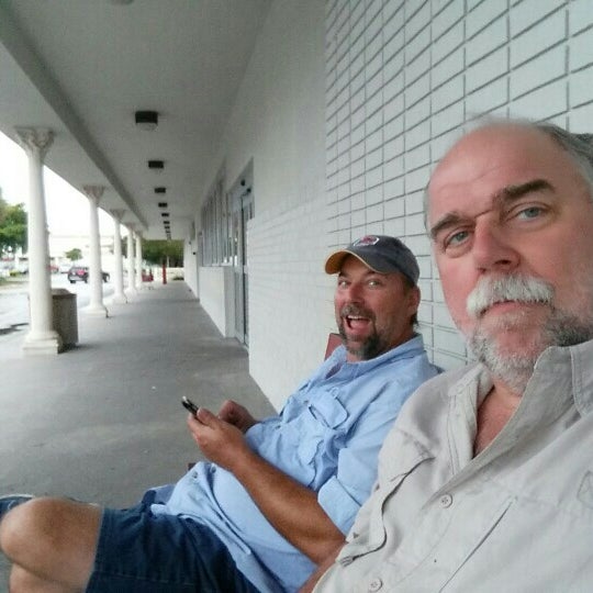 Bealls Outlet Arts and Crafts Store in Marathon