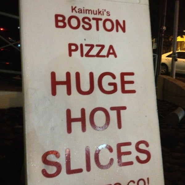 2/26/2013에 Crystal E.님이 Kaimuki&#39;s Boston Style Pizza에서 찍은 사진