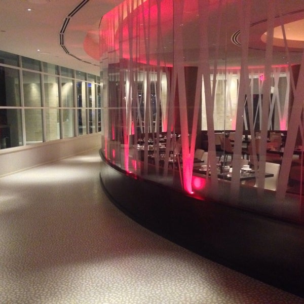 11/28/2014 tarihinde Graeme R.ziyaretçi tarafından Blade Sushi Lounge @ Fontainebleau'de çekilen fotoğraf