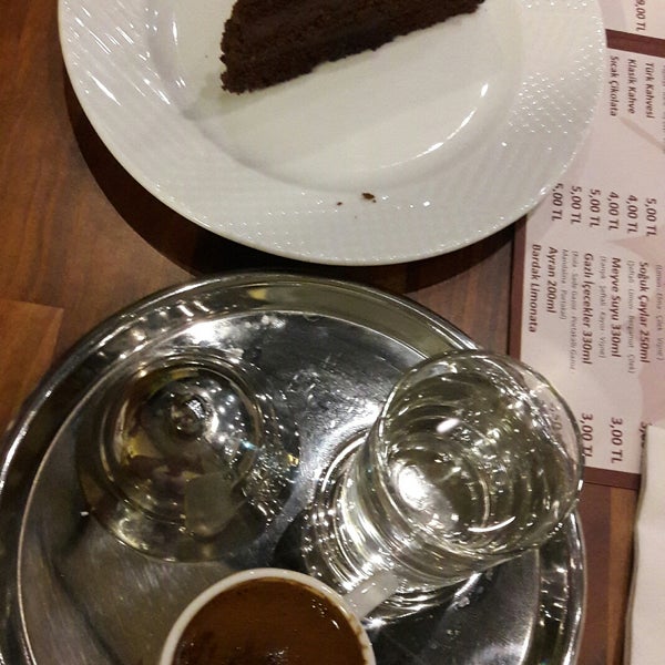 Foto scattata a Üsküdar Park Cafe &amp; Restaurant da Ülkü K. il 7/3/2017