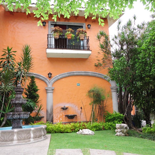 Das Foto wurde bei Gusto Cuernavaca Hotel&amp;Restaurante von Gusto Cuernavaca Hotel&amp;Restaurante am 6/20/2015 aufgenommen