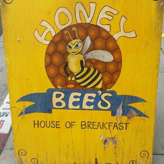 5/9/2016 tarihinde Tommy H.ziyaretçi tarafından Honey Bee&#39;s House Of Breakfast'de çekilen fotoğraf