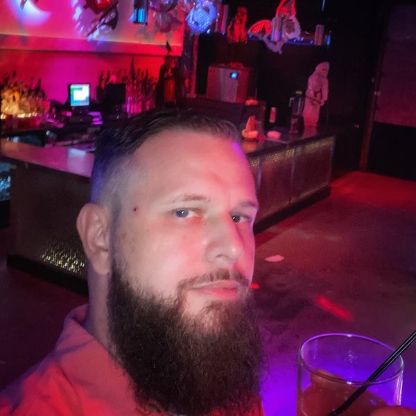 Club Vandome Night Club in Wooster Square Mill River