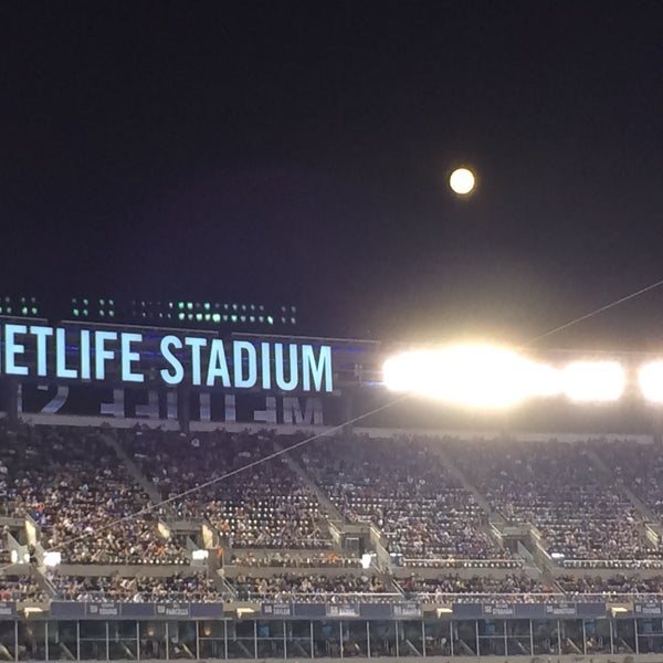 Снимок сделан в MetLife Stadium пользователем Jeff S. 8/30/2015