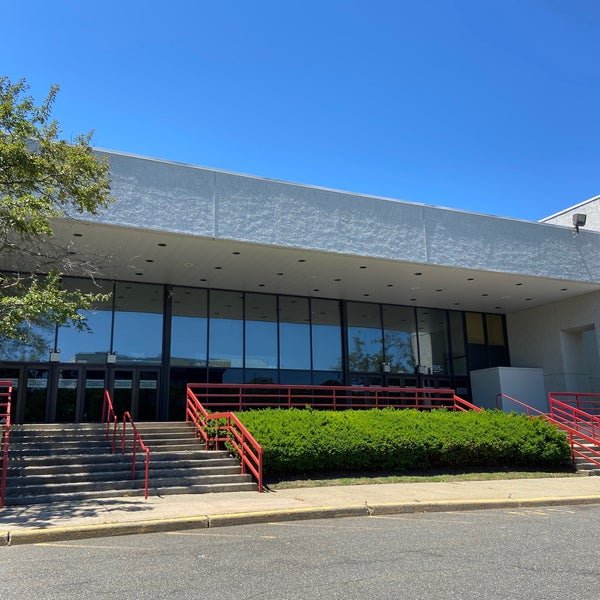 AMC Loews Wayne 14 - Wayne, NJ