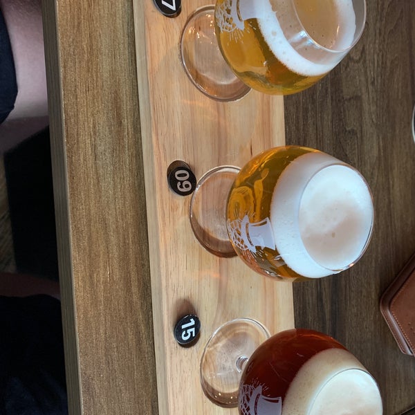 Photo taken at The Madhouse Taproom by Hannu H. on 5/11/2019