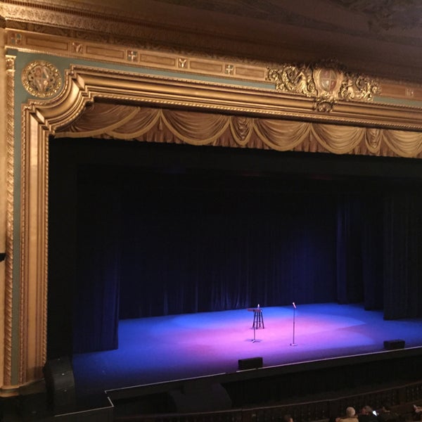 11/9/2015 tarihinde Duran D.ziyaretçi tarafından Virginia Theatre'de çekilen fotoğraf