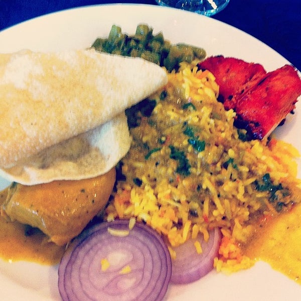 алмаз в короне английской королевы. коронационная корона елизаветы 2. кохинур бриллиант в короне британских правителей. харлин кохинур. Koh i noor diamond.