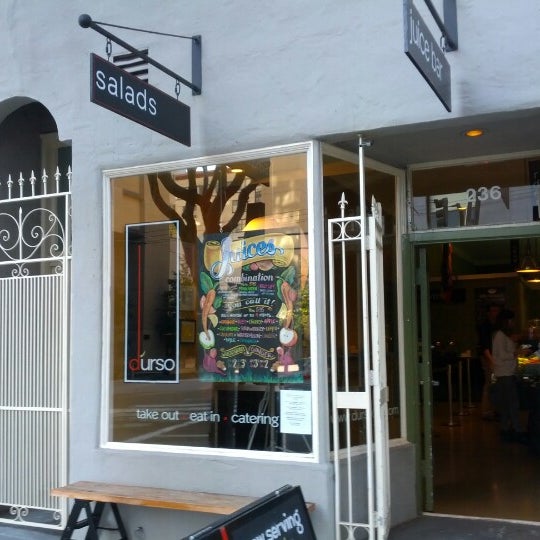 Foto tomada en Durso Cafe &amp; Juice Bar  por Josh A. el 11/12/2012