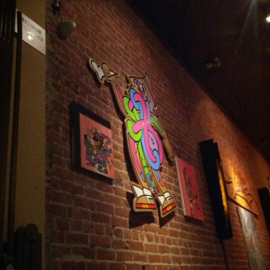 Foto tomada en Somar Bar and Lounge  por Josh A. el 1/12/2013
