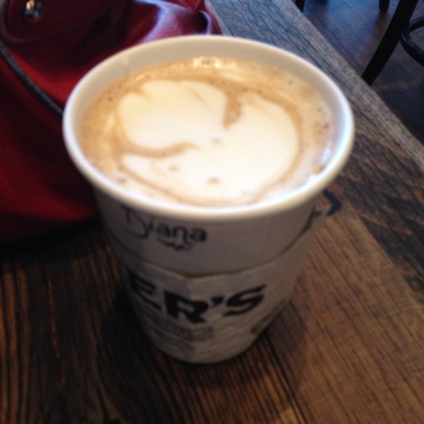 3/15/2014 tarihinde Dianna W.ziyaretçi tarafından Spencer&#39;s Coffee'de çekilen fotoğraf